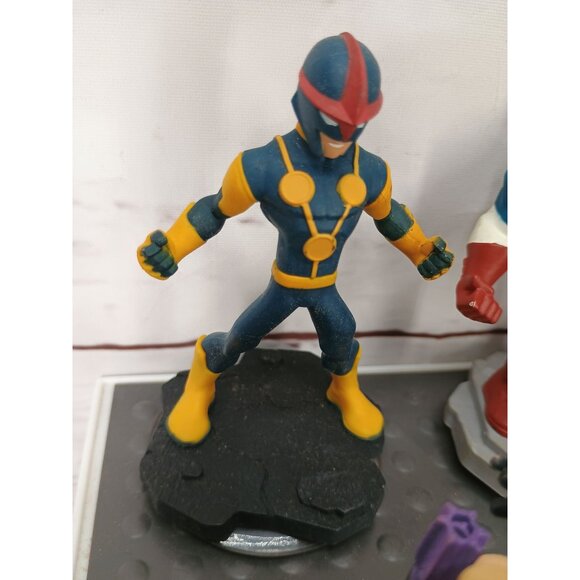 Marvel Superhero Figurine Set - Includes Captain America Black Widow Hawkeye Nic - Picture 3 of 11